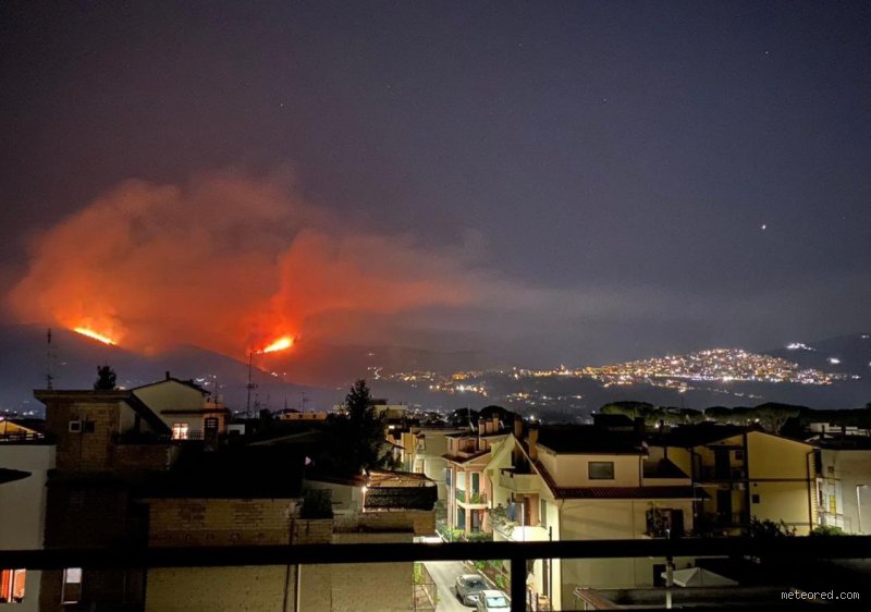 Wieso legen Italiener Feuer? Hintergründe und Ursachen der Brandstiftung