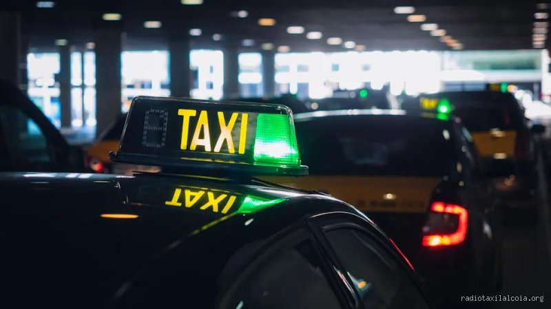 Comment savoir si le taxi est libre ? Le guide complet de la signalisation lumineuse