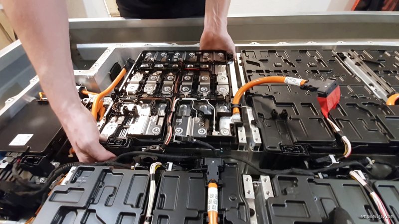 Pourquoi faut-il louer les batteries des voitures électriques ?