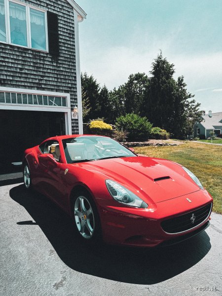 Quelle voiture est surnommée la Ferrari du pauvre ? Histoire secrète d'un mythe automobile accessible